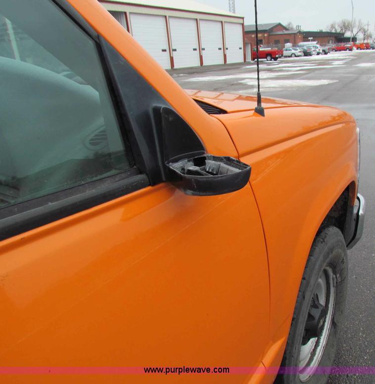 image for item B7113 1998 Chevrolet C2500 pickup truck