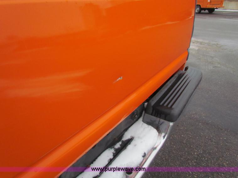 image for item B7119 2001 Dodge Ram 2500 pickup truck