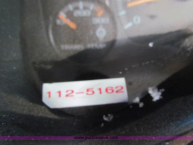 image for item B7121 2002 Chevrolet C2500HD pickup truck