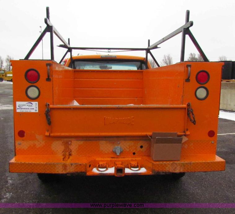 image for item B7122 2001 Dodge Ram 2500 pickup truck