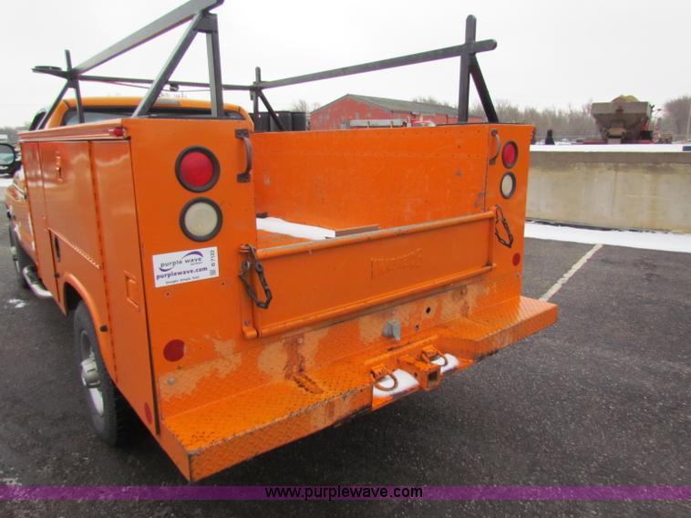 image for item B7122 2001 Dodge Ram 2500 pickup truck