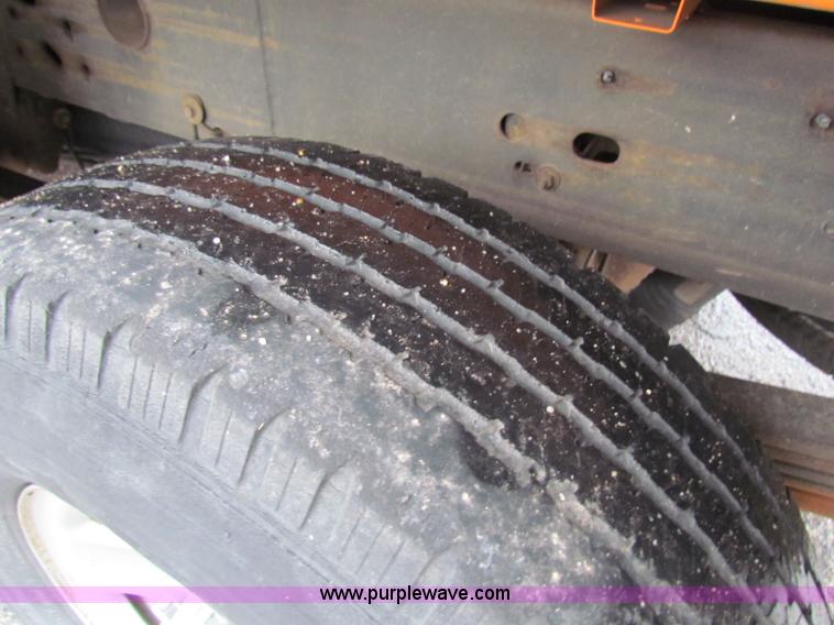 image for item B7123 2002 Chevrolet Silverado 2500HD pickup truck