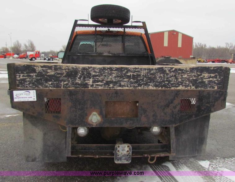 image for item B7124 2002 Chevrolet C2500HD pickup truck