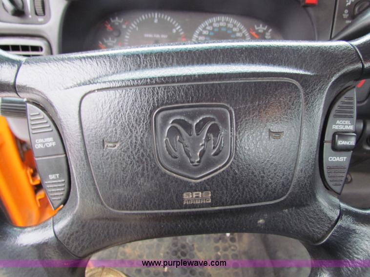 image for item B7125 2001 Dodge Ram 2500 pickup truck