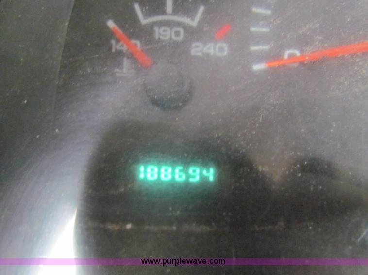 image for item B7125 2001 Dodge Ram 2500 pickup truck