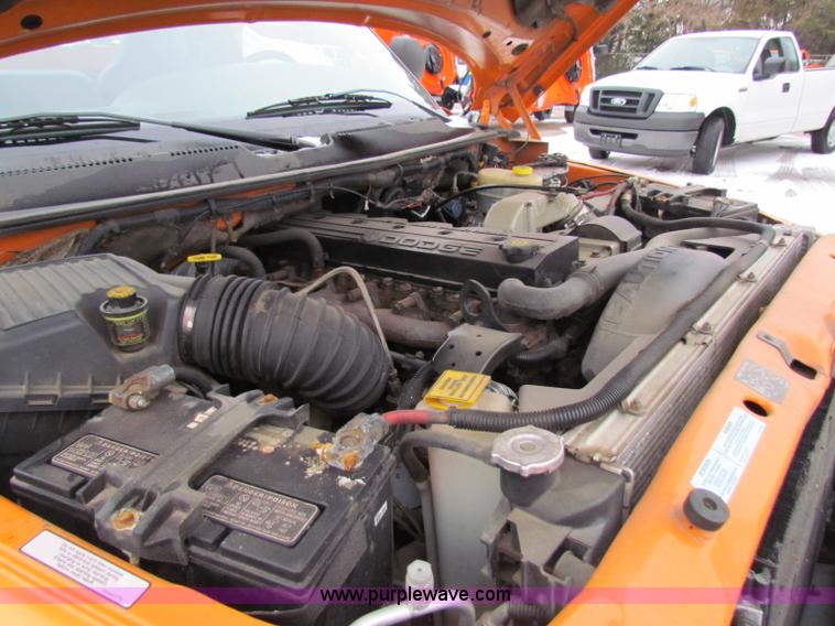 image for item B7125 2001 Dodge Ram 2500 pickup truck