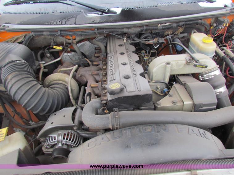 image for item B7125 2001 Dodge Ram 2500 pickup truck