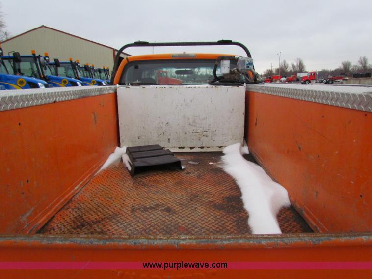 image for item B7125 2001 Dodge Ram 2500 pickup truck