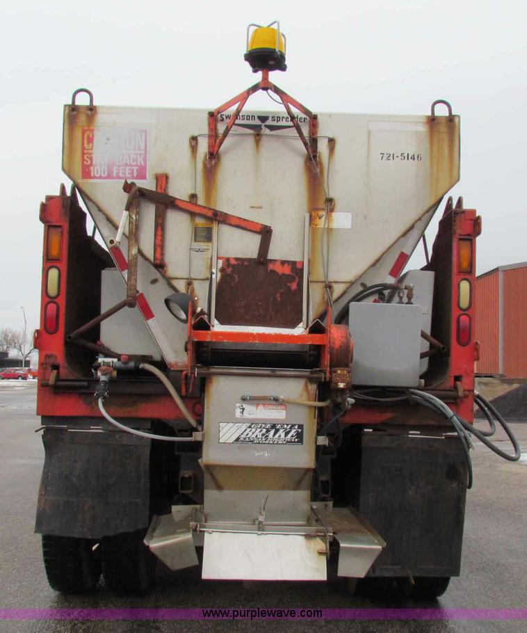 image for item B7126 1997 International 4900 tandem axle dump truck