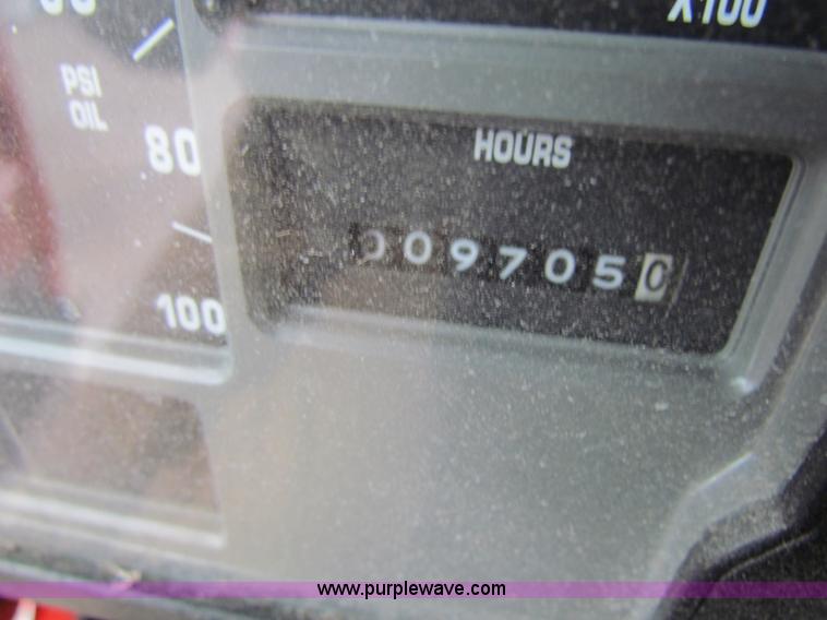 image for item B7126 1997 International 4900 tandem axle dump truck