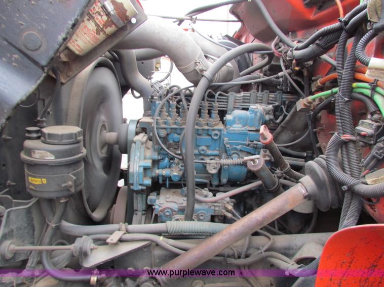 image for item B7126 1997 International 4900 tandem axle dump truck