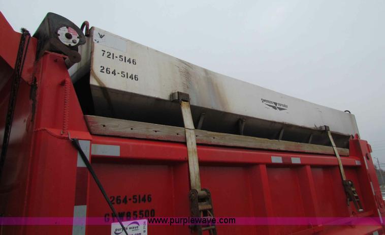 image for item B7126 1997 International 4900 tandem axle dump truck