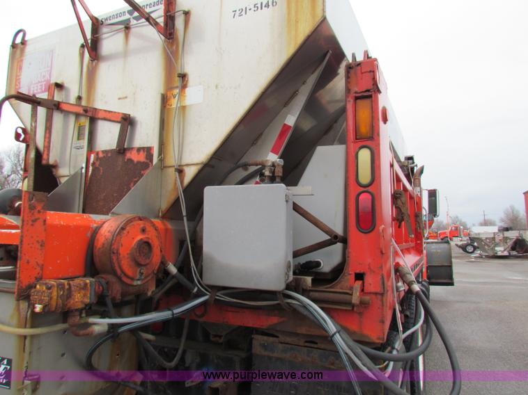 image for item B7126 1997 International 4900 tandem axle dump truck