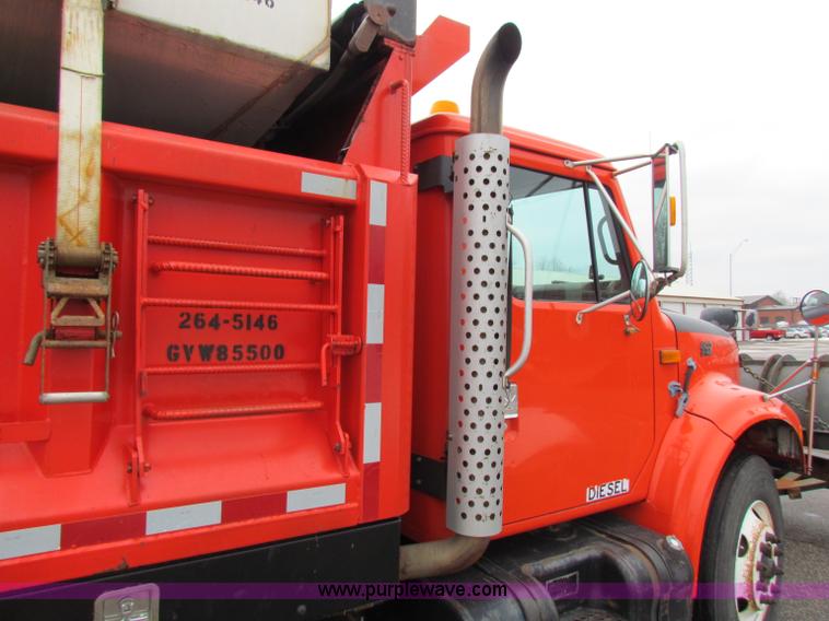 image for item B7126 1997 International 4900 tandem axle dump truck