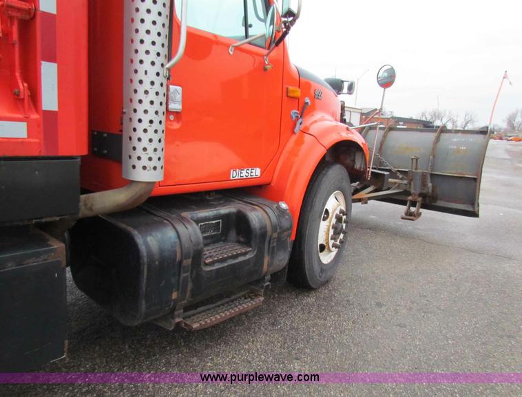 image for item B7126 1997 International 4900 tandem axle dump truck