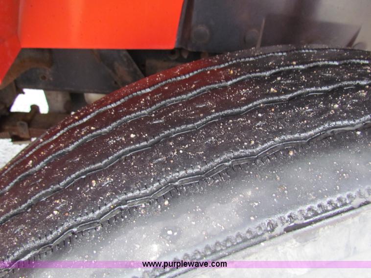 image for item B7126 1997 International 4900 tandem axle dump truck