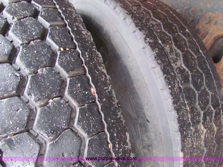 image for item B7126 1997 International 4900 tandem axle dump truck