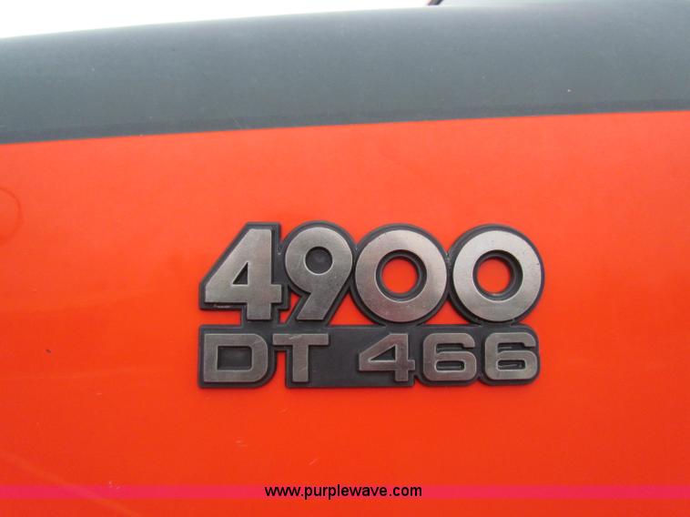 image for item B7126 1997 International 4900 tandem axle dump truck