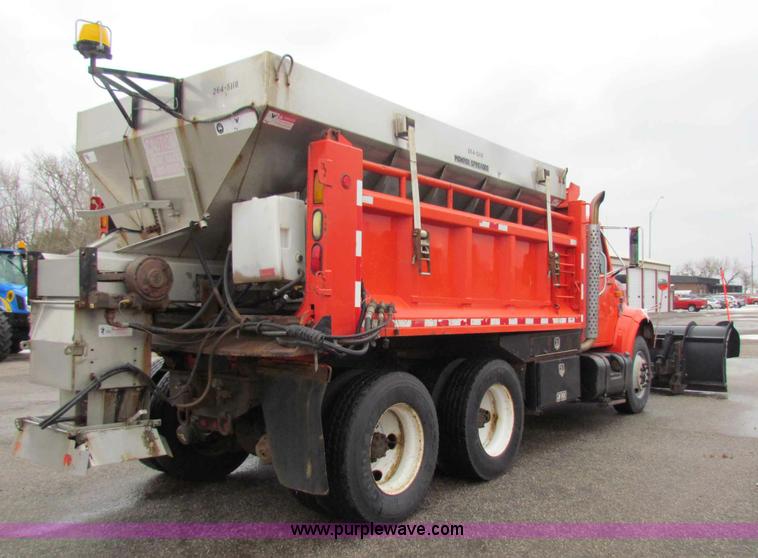 image for item B7127 1999 International 4900 tandem axle dump truck