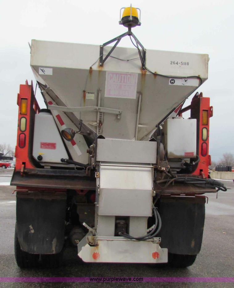 image for item B7127 1999 International 4900 tandem axle dump truck