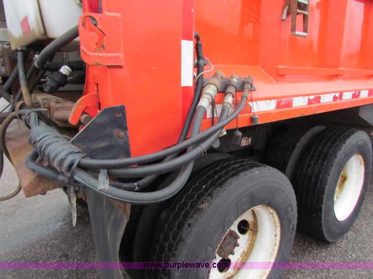 image for item B7127 1999 International 4900 tandem axle dump truck