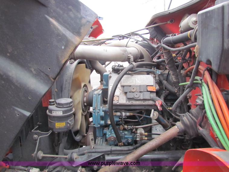 image for item B7128 1999 International 4900 tandem axle dump truck