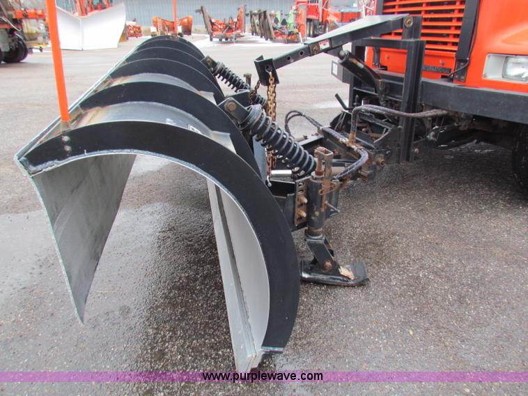 image for item B7128 1999 International 4900 tandem axle dump truck