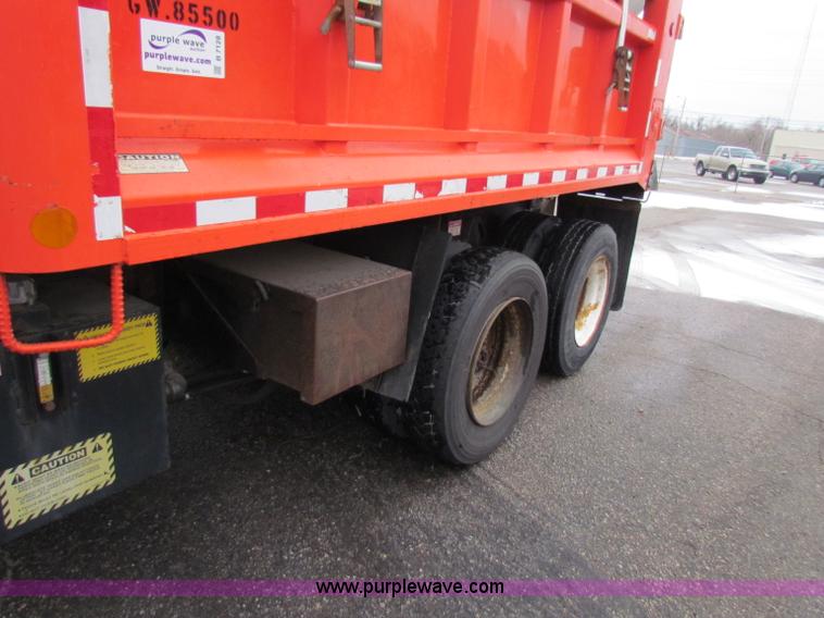 image for item B7128 1999 International 4900 tandem axle dump truck