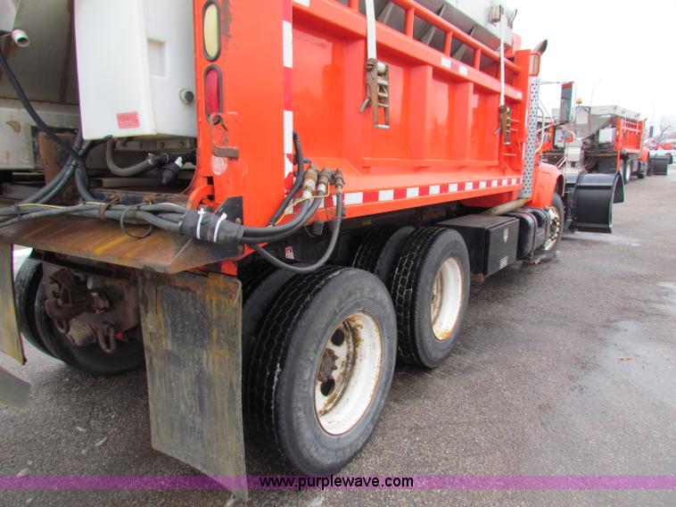 image for item B7128 1999 International 4900 tandem axle dump truck