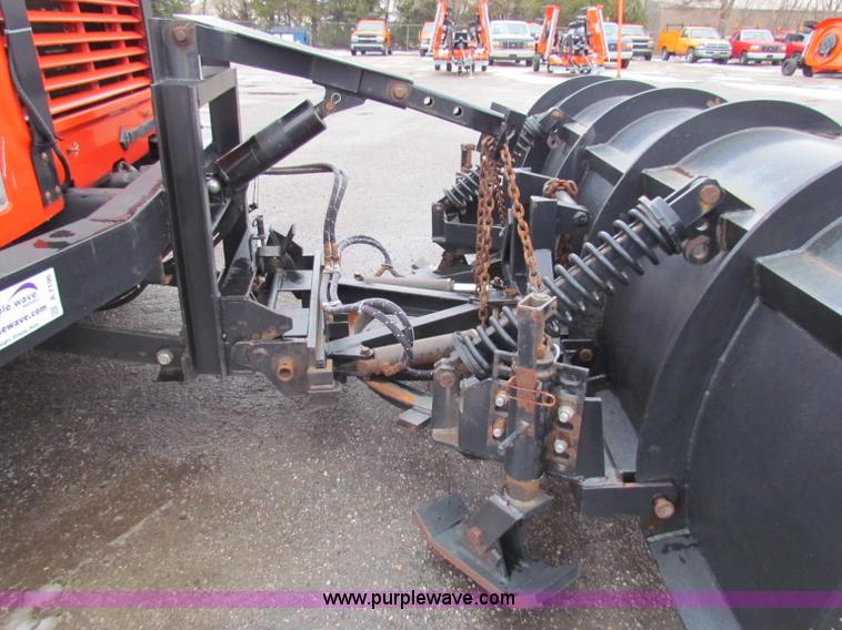 image for item B7128 1999 International 4900 tandem axle dump truck