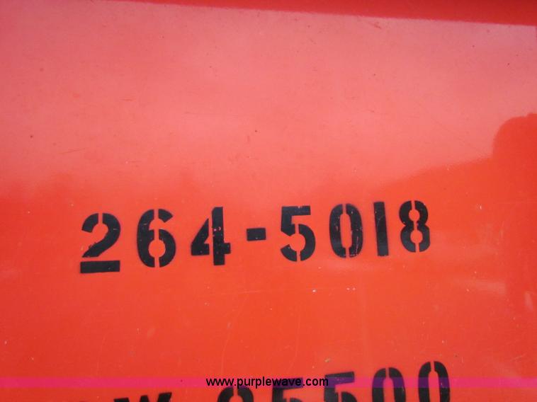 image for item B7128 1999 International 4900 tandem axle dump truck