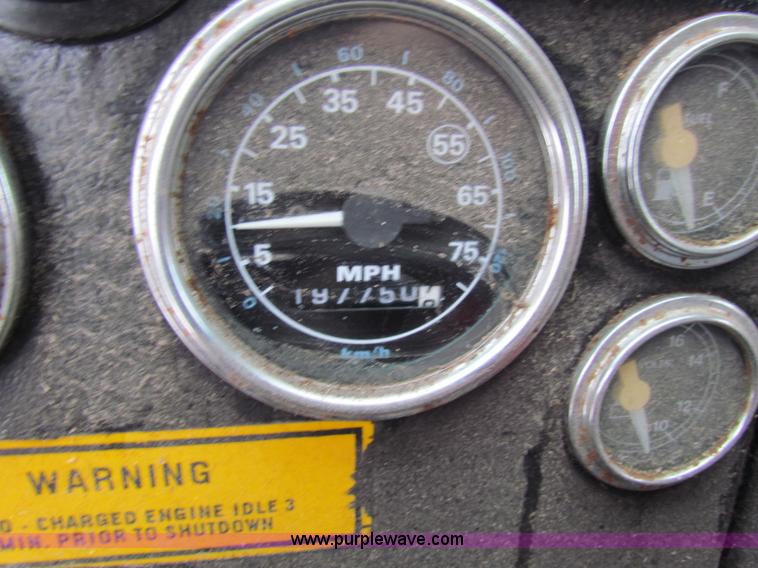 image for item B7129 1995 Ford LNT8000 tandem axle dump truck