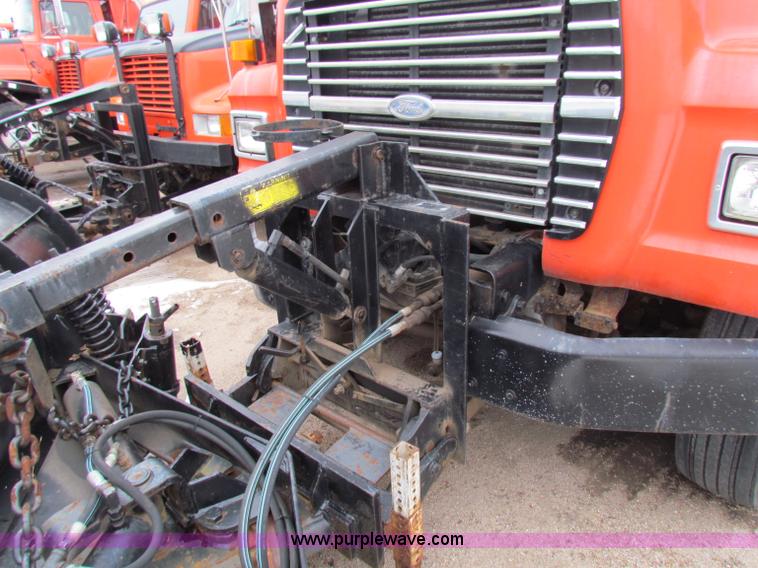 image for item B7129 1995 Ford LNT8000 tandem axle dump truck