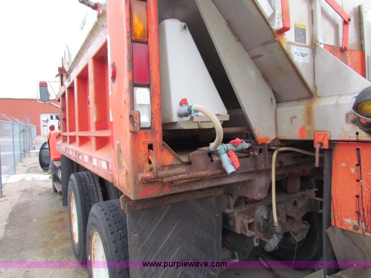 image for item B7129 1995 Ford LNT8000 tandem axle dump truck