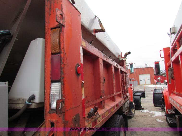 image for item B7129 1995 Ford LNT8000 tandem axle dump truck