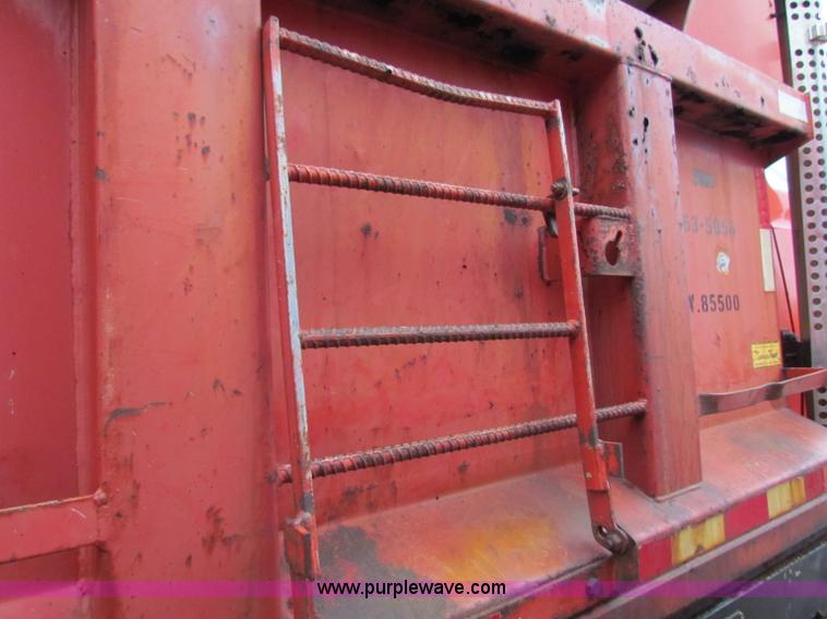 image for item B7129 1995 Ford LNT8000 tandem axle dump truck