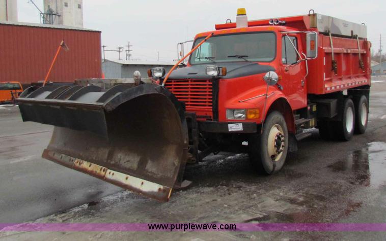 image for item B7130 1997 International 4900 tandem axle dump truck