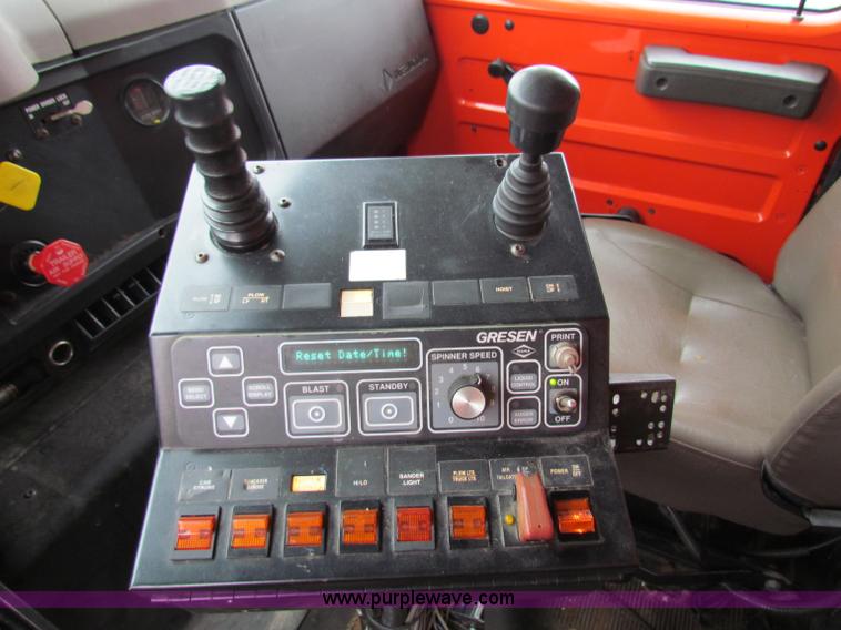 image for item B7130 1997 International 4900 tandem axle dump truck