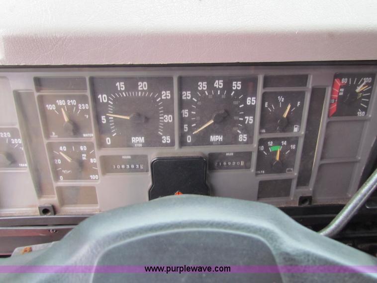 image for item B7130 1997 International 4900 tandem axle dump truck