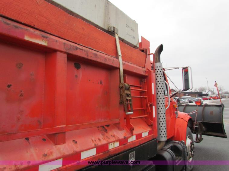 image for item B7130 1997 International 4900 tandem axle dump truck