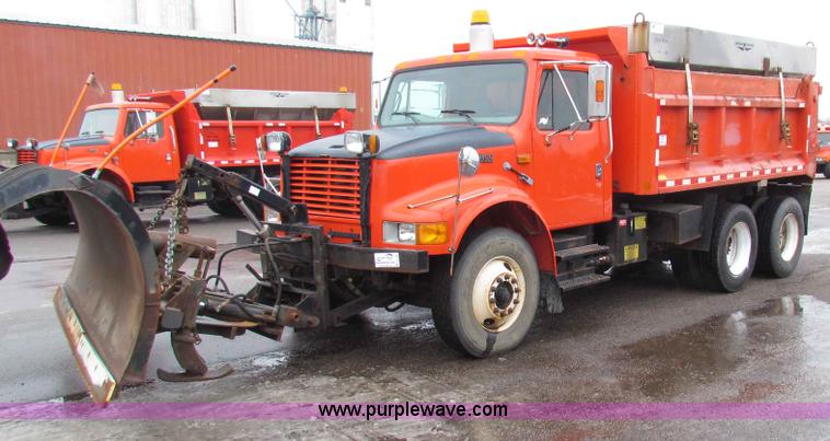 image for item B7130 1997 International 4900 tandem axle dump truck
