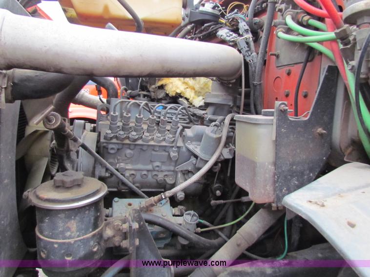 image for item B7131 1995 Ford LNT8000 tandem axle dump truck