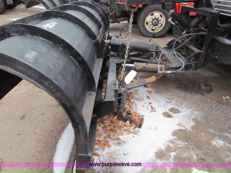 image for item B7131 1995 Ford LNT8000 tandem axle dump truck