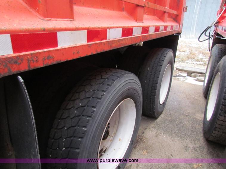 image for item B7131 1995 Ford LNT8000 tandem axle dump truck