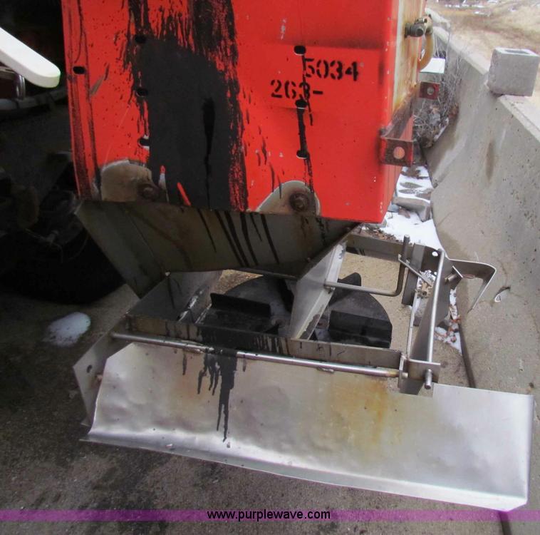 image for item B7131 1995 Ford LNT8000 tandem axle dump truck