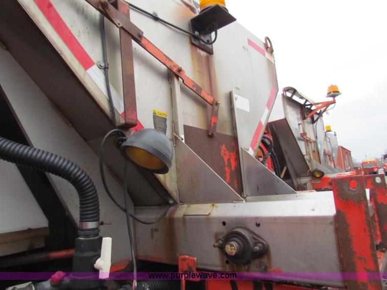 image for item B7131 1995 Ford LNT8000 tandem axle dump truck