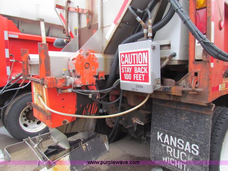 image for item B7131 1995 Ford LNT8000 tandem axle dump truck