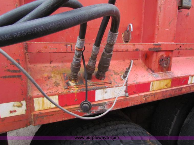 image for item B7131 1995 Ford LNT8000 tandem axle dump truck