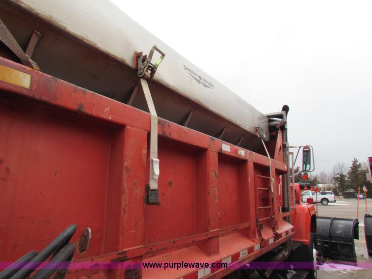 image for item B7131 1995 Ford LNT8000 tandem axle dump truck