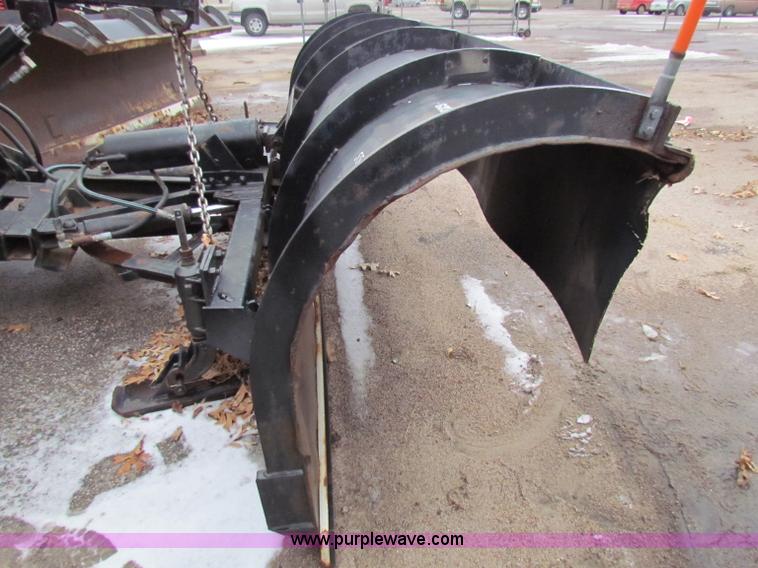 image for item B7131 1995 Ford LNT8000 tandem axle dump truck